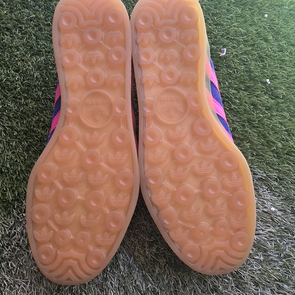 Adidas Women's Blue and Pink Sneakers - Picture 3 of 7